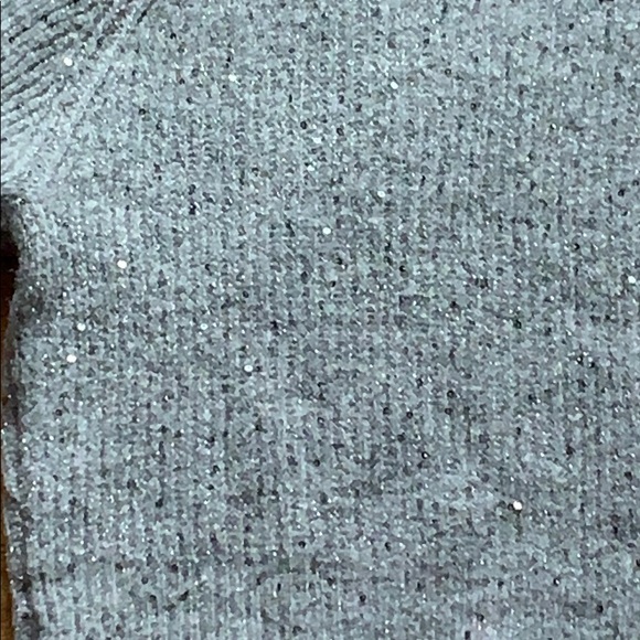 Express Sweater - Picture 3 of 3